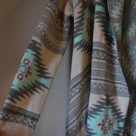 MAURICES Cream/Turquoise Sweater - Picture 5 of 6